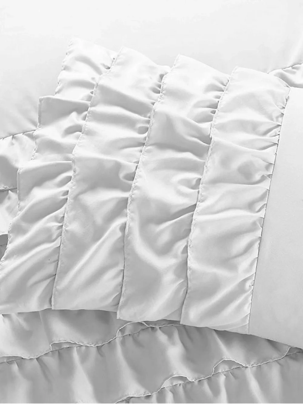 Elegant Ruffled Full 3 piece White Bedding Set